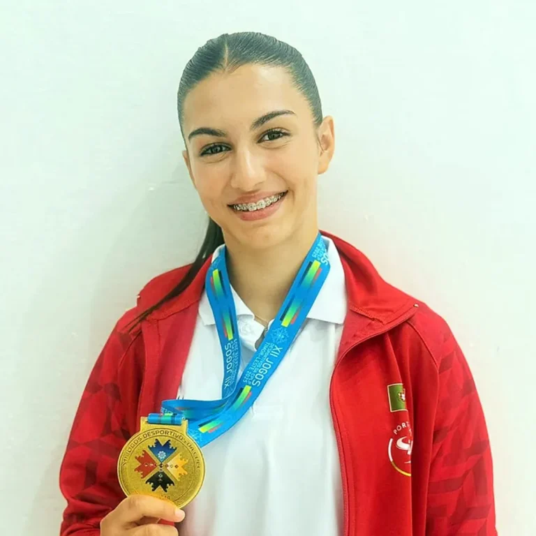 Agradecimento a Ema Pinéu Fernandes